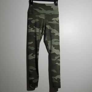 PINK ULTIMATE HIGH WAIST CAMO LEGGING GREE…